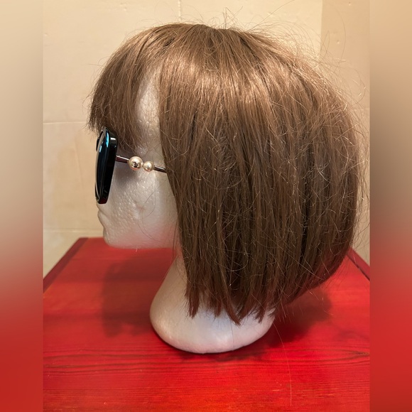 Chanel Black sunglasses with silver and Pearl detailing - Picture 9 of 10